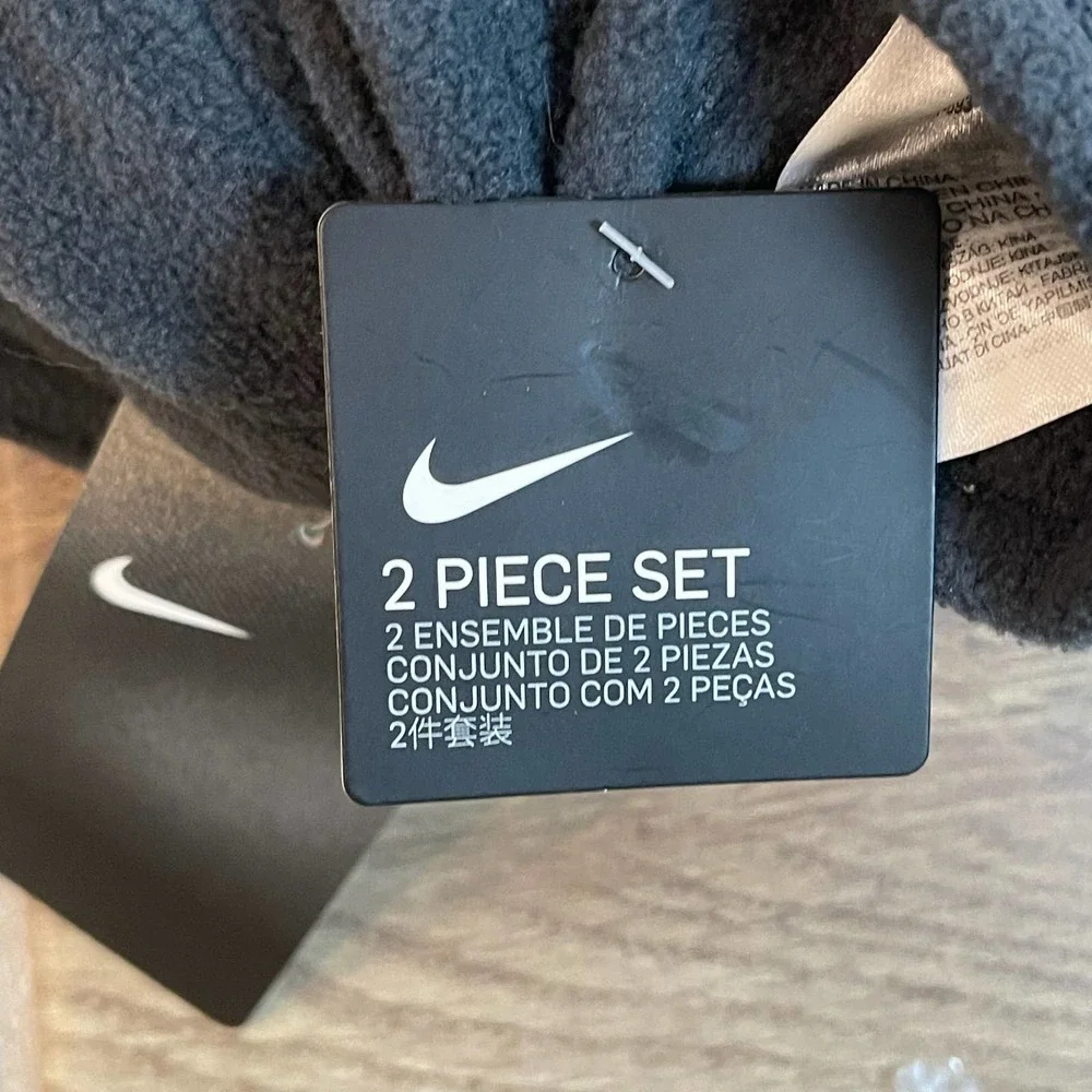 New Nike Toddler Boys Fleece Trapper Hat and Mittens 2 Piece Set - Picture 7 of 8